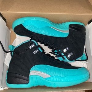 Air Jordan 12🐬 || hyper jade with box brand new